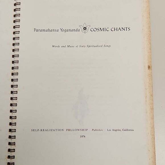 Paramahansa Yogananda Cosmic Chants Book 1974 - Picture 3 of 11